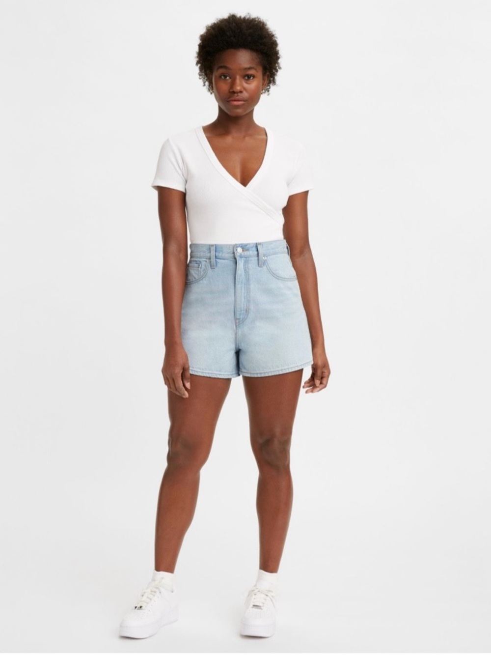 Levi's Light Wash High-Rise Loose Shorts